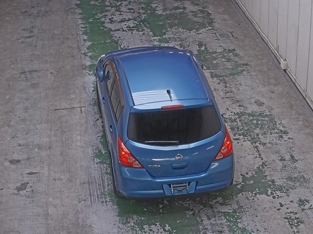 NISSAN TIIDA