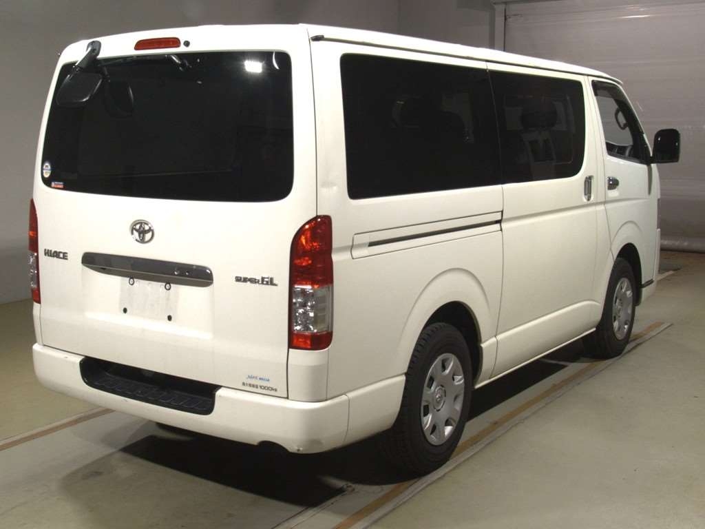 TOYOTA REGIUS ACE
