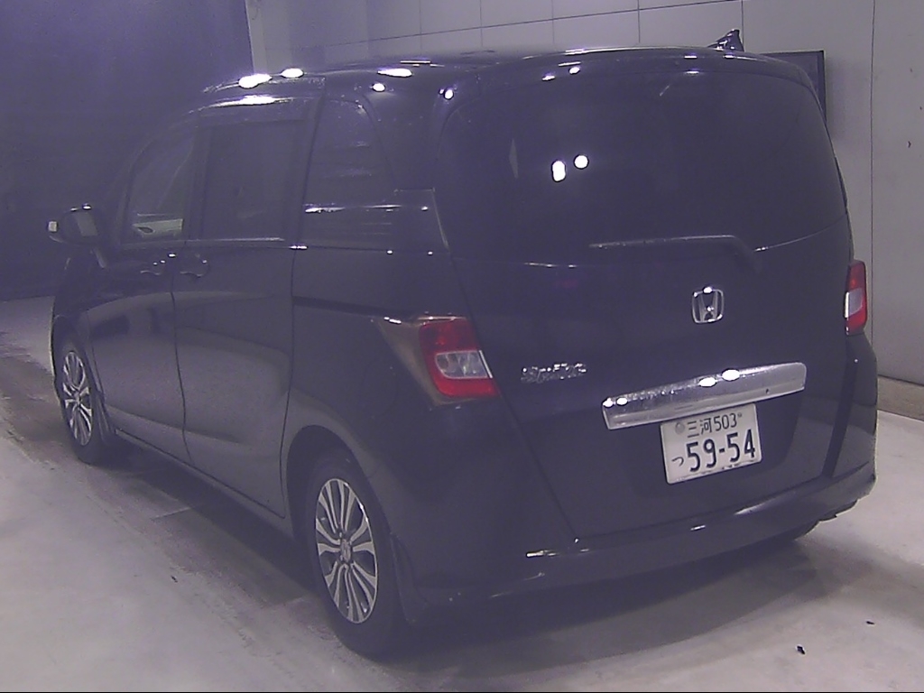 HONDA FREED SPIKE