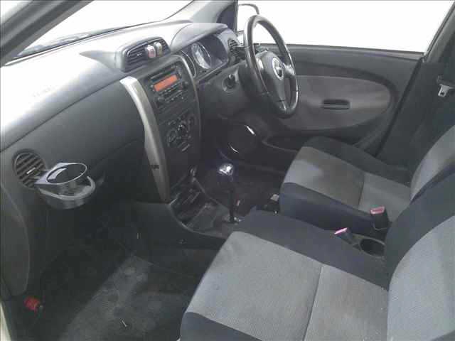 DAIHATSU MIRA AVY