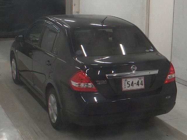 NISSAN TIIDA LATIO