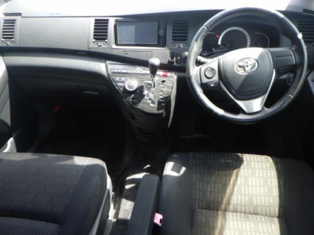 TOYOTA ISIS