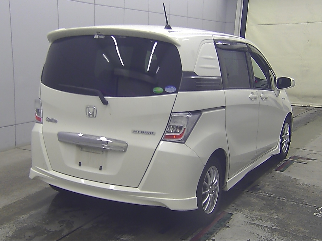 HONDA FREED SPIKE