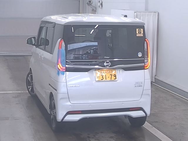 NISSAN ROOX