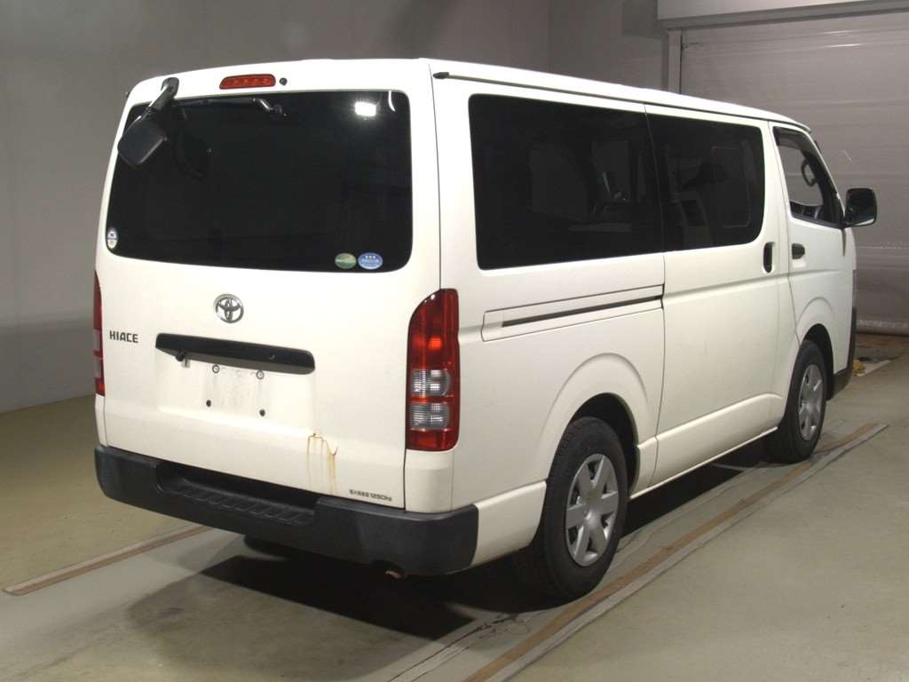 TOYOTA REGIUS ACE