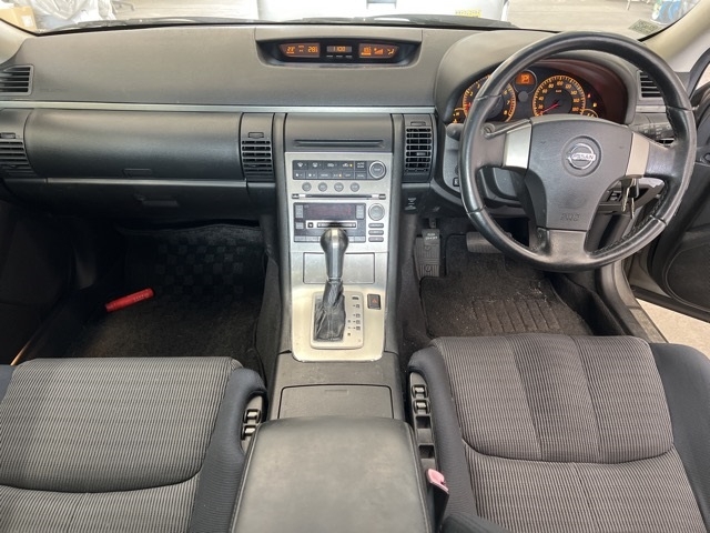 NISSAN SKYLINE