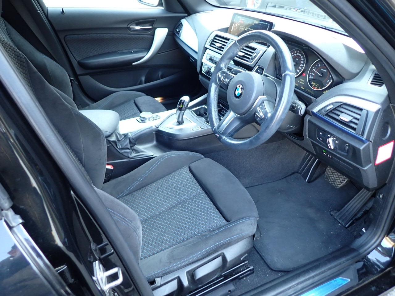 BMW 1-SERIES