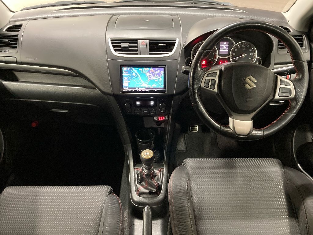 SUZUKI SWIFT