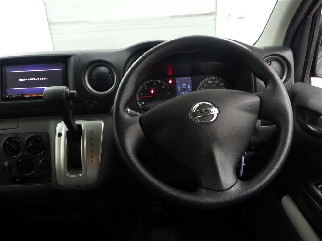 NISSAN NV350 CARAVAN