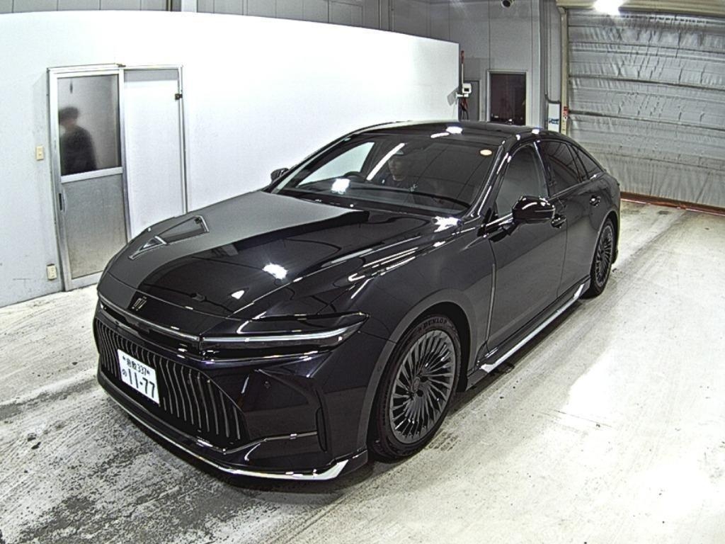 TOYOTA CROWN