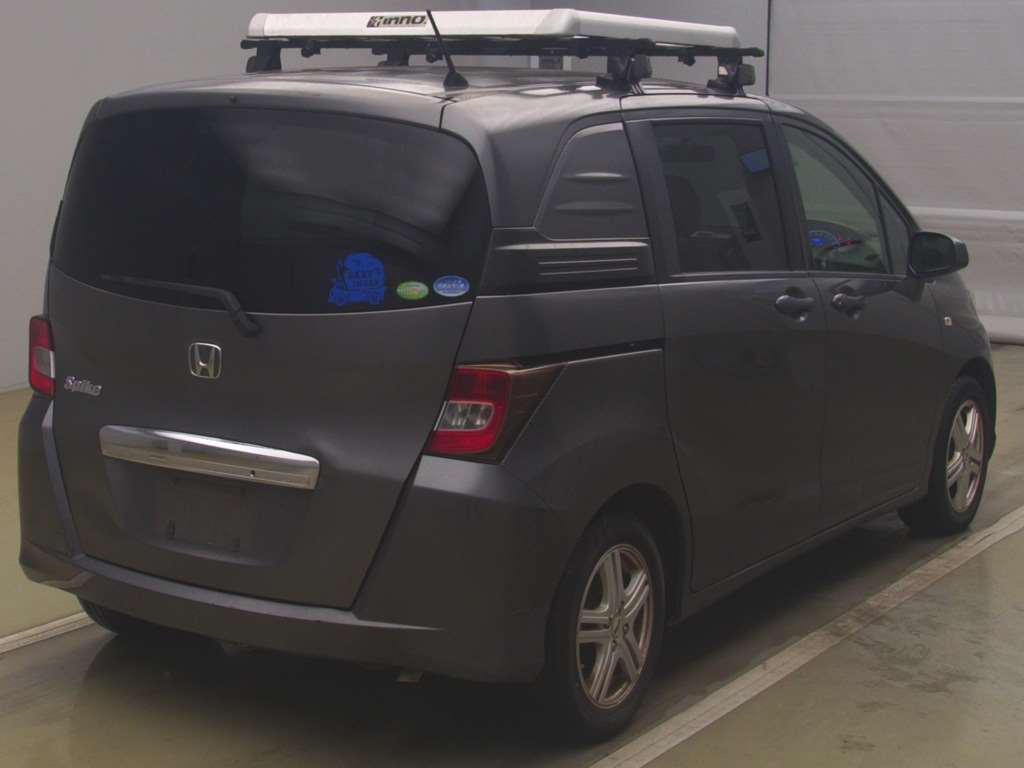 HONDA FREED SPIKE