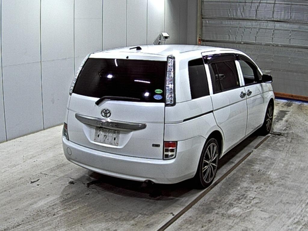 TOYOTA ISIS