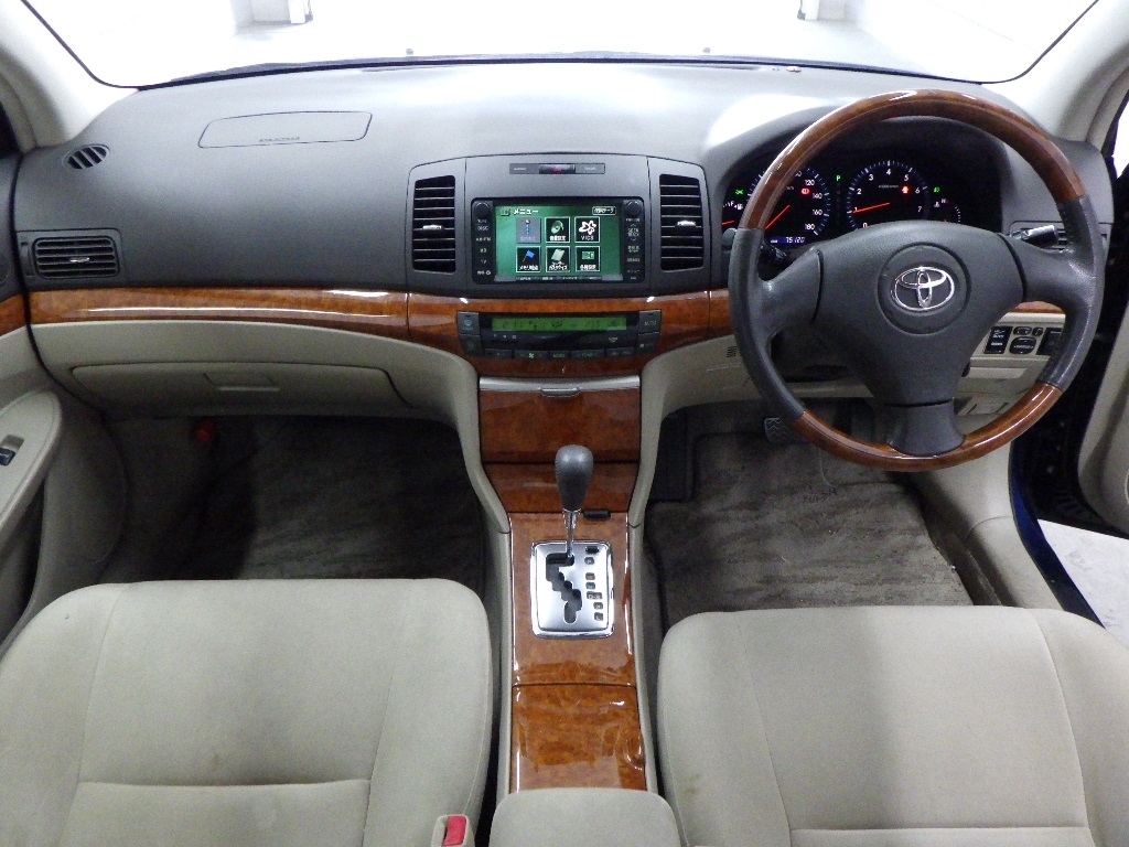 TOYOTA PREMIO