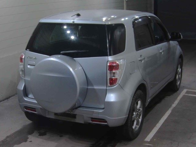 TOYOTA RUSH