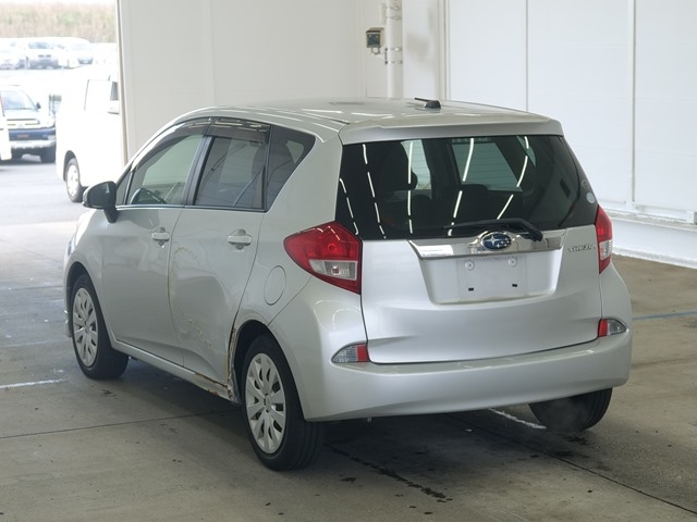 SUBARU TREZIA