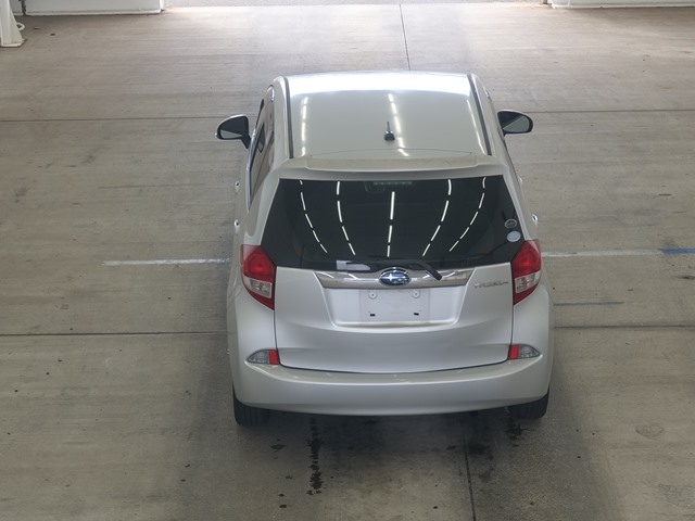 SUBARU TREZIA