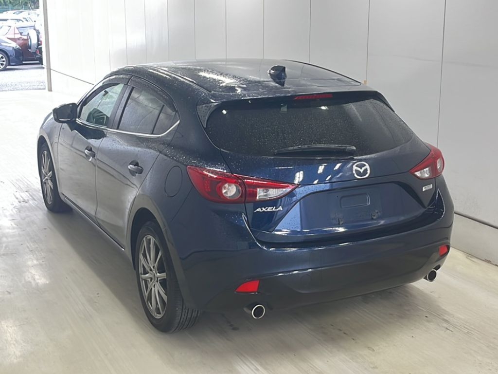 MAZDA AXELA