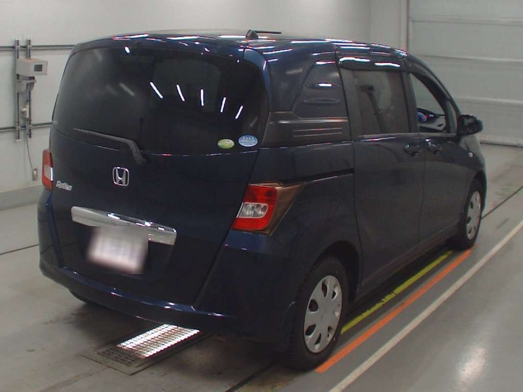 HONDA FREED SPIKE