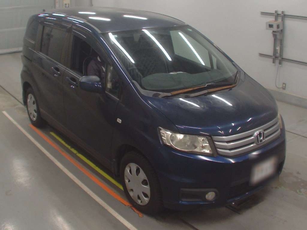 HONDA FREED SPIKE