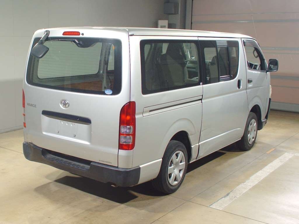 TOYOTA REGIUS ACE