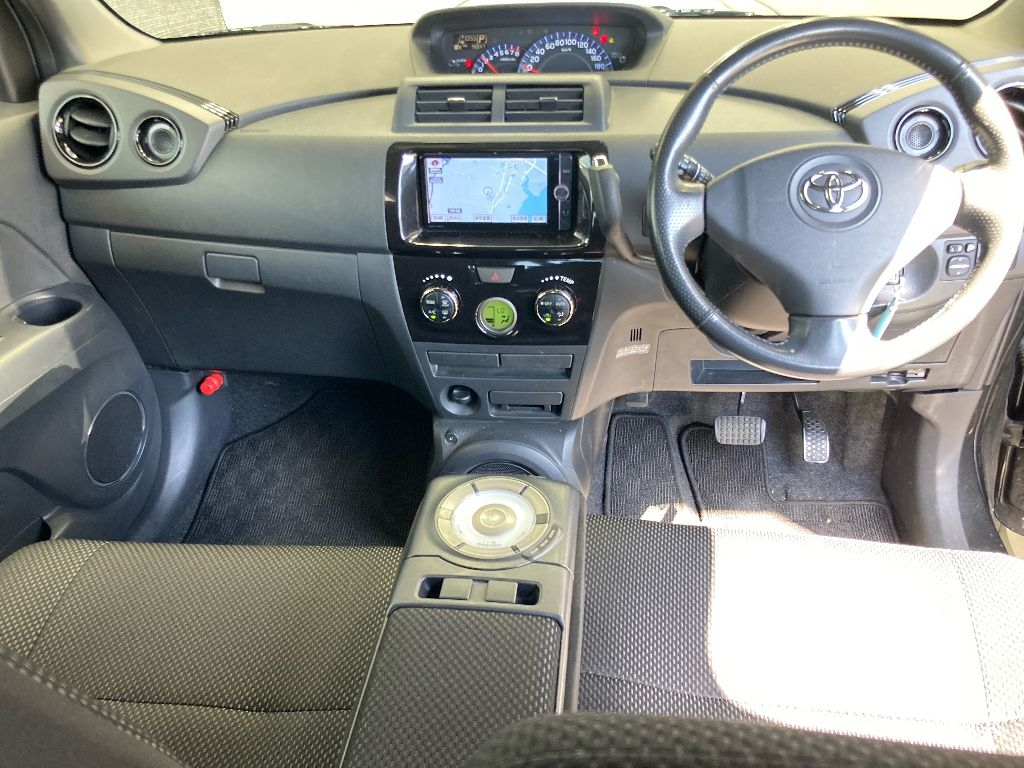 TOYOTA BB