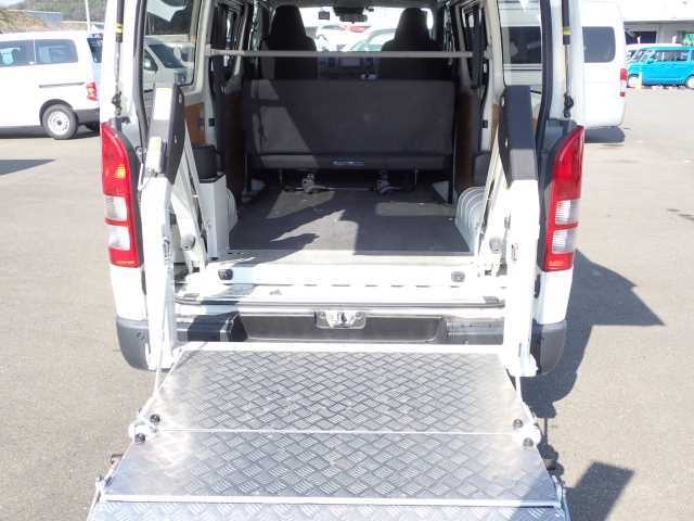 TOYOTA REGIUS ACE