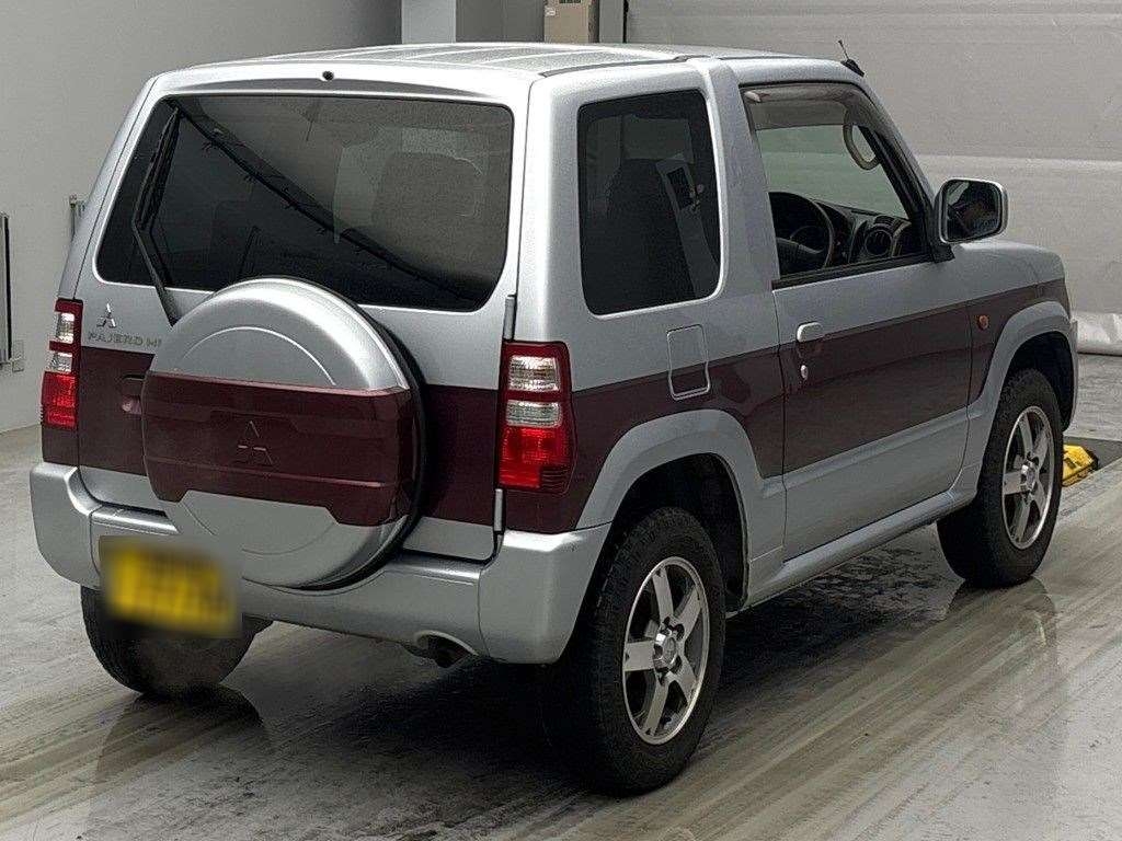 MITSUBISHI PAJERO MINI
