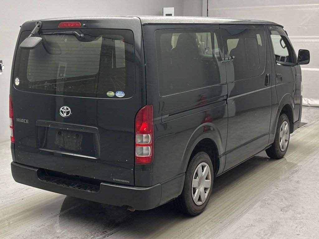 TOYOTA REGIUS ACE