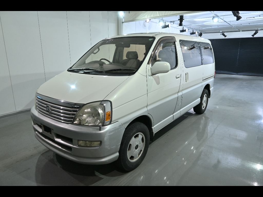 TOYOTA HIACE REGIUS