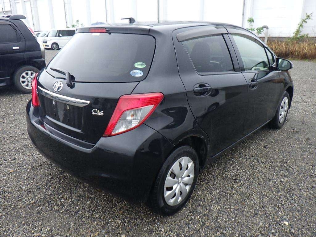 TOYOTA VITZ