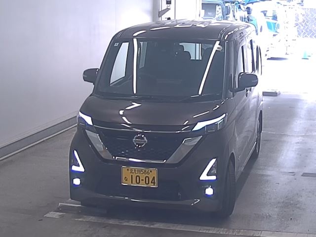 NISSAN ROOX