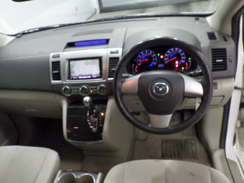 MAZDA MPV