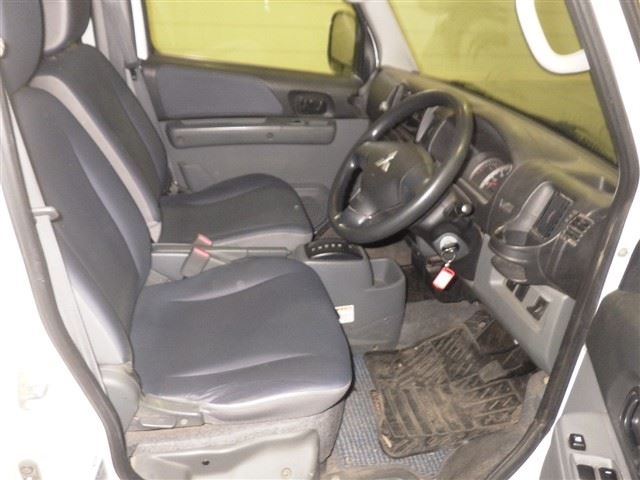 MITSUBISHI MINICAB