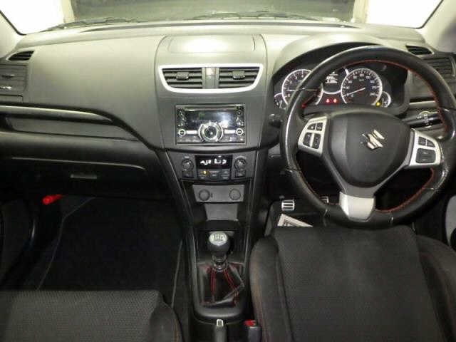 SUZUKI SWIFT