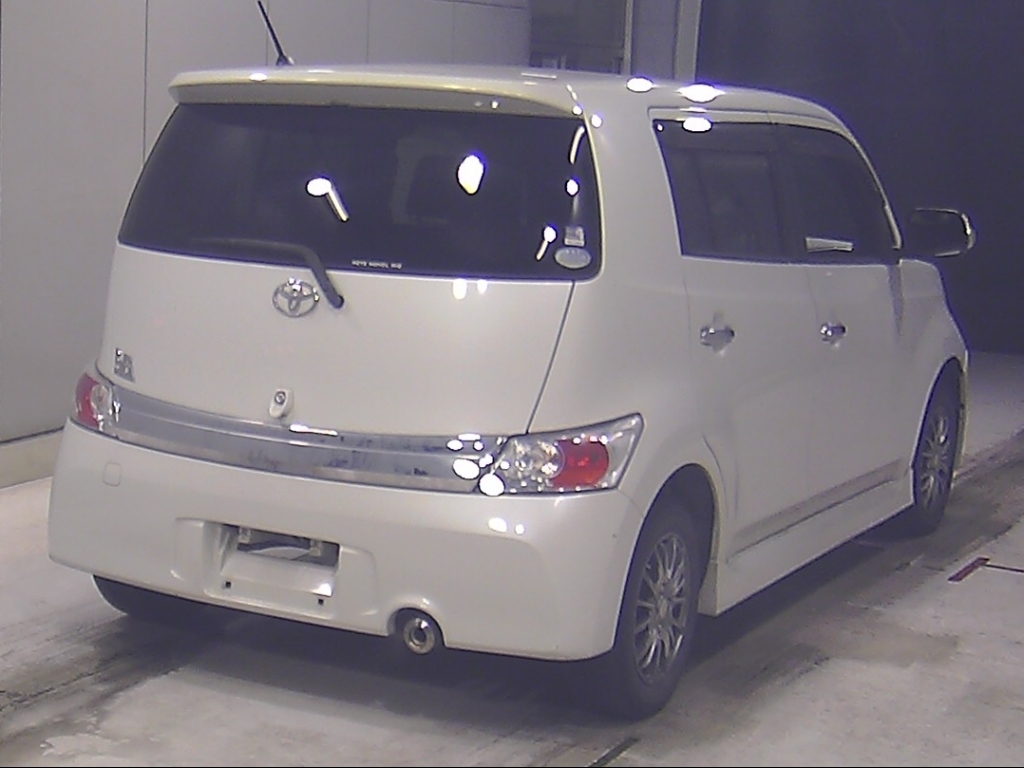 TOYOTA BB