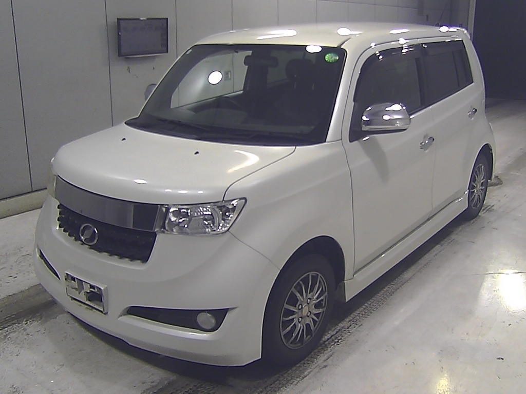 TOYOTA BB