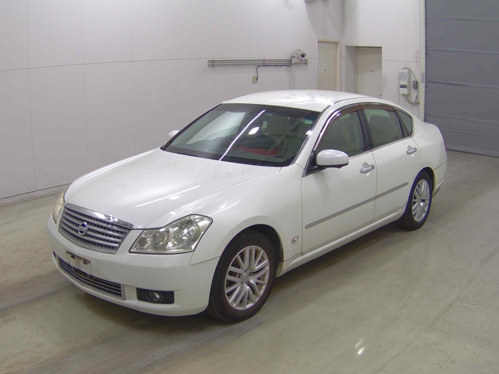 NISSAN FUGA