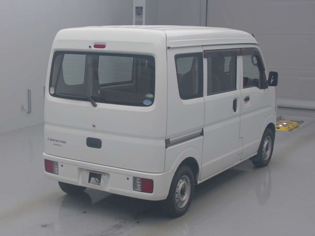MITSUBISHI MINICAB