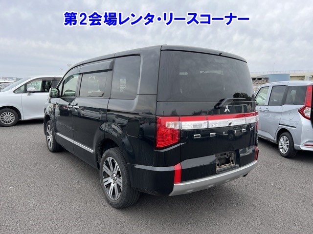 MITSUBISHI DELICA D:5