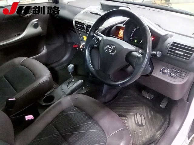 TOYOTA IQ