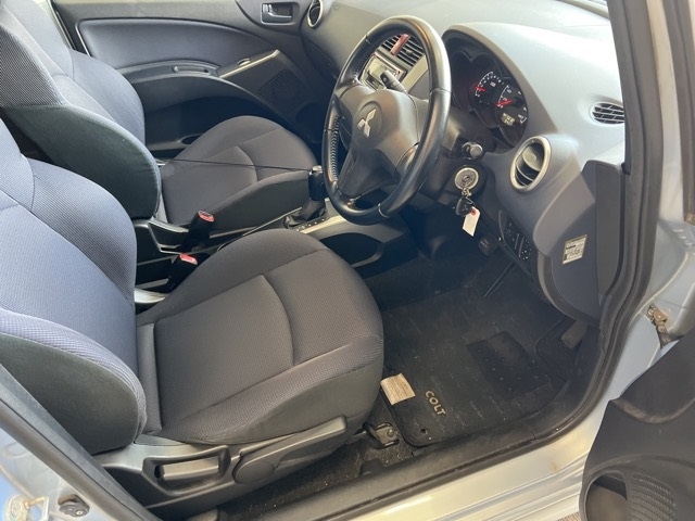 MITSUBISHI COLT PLUS