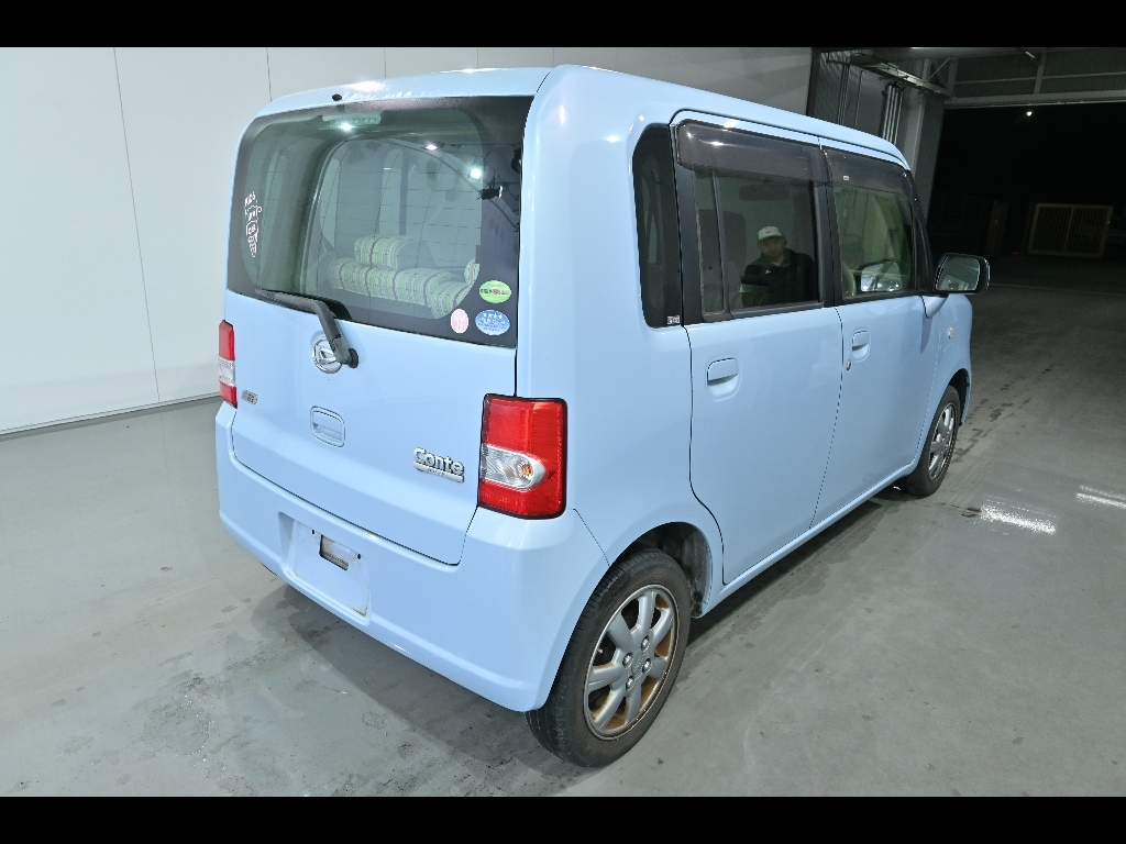 DAIHATSU MOVE CONTE