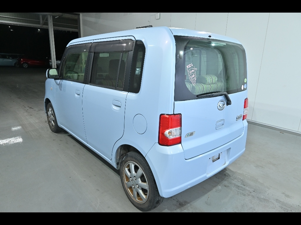 DAIHATSU MOVE CONTE