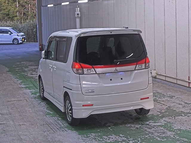 MITSUBISHI DELICA D:2