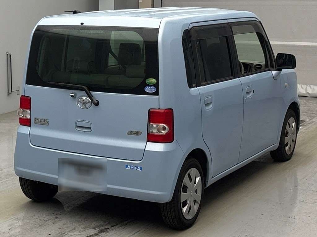 TOYOTA PIXIS SPACE