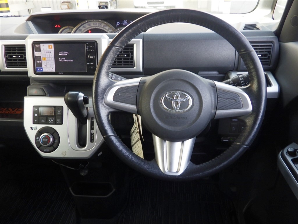 TOYOTA PIXIS MEGA