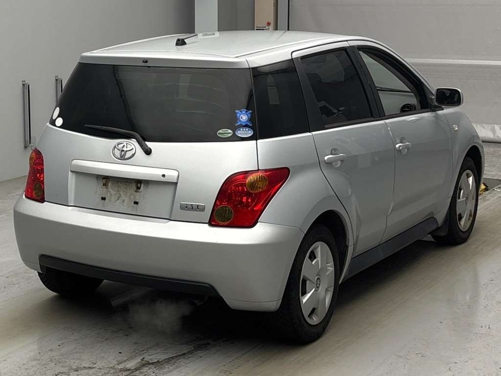 TOYOTA IST