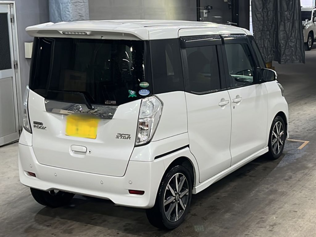 NISSAN DAYZ ROOX