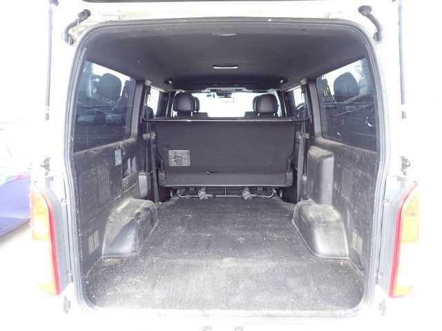 TOYOTA REGIUS ACE