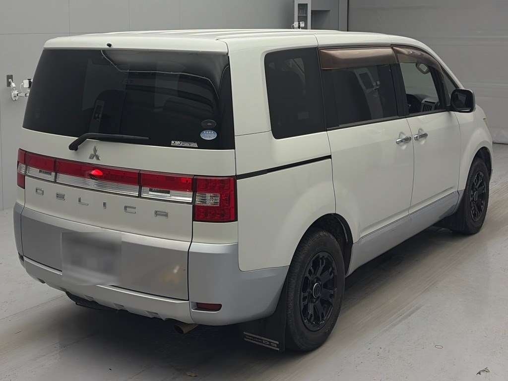 MITSUBISHI DELICA D:5